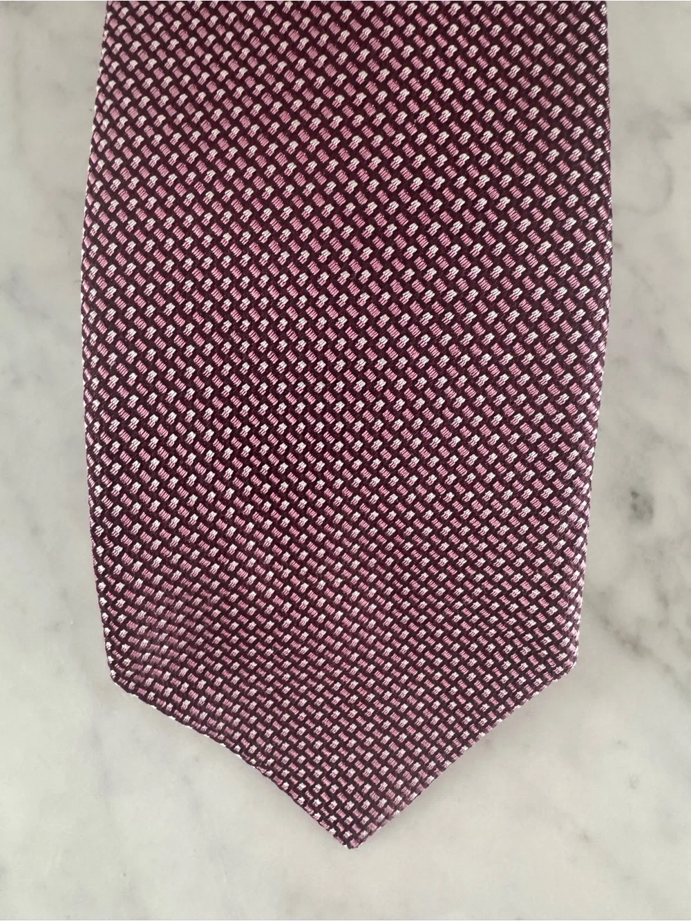 BOSS Hugo Boss Made in Italy 100% Silk Burgundy Geometric Tie